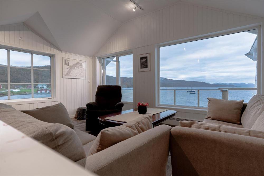 Camp Aurora Villa Karlsøy Екстериор снимка
